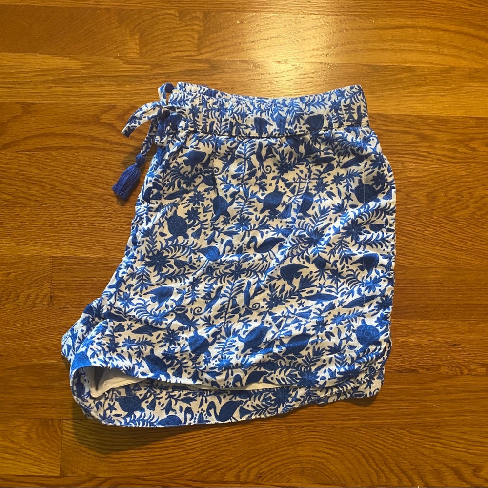 Vineyard Vines Blue and White Floral Swim/Beach Shorts